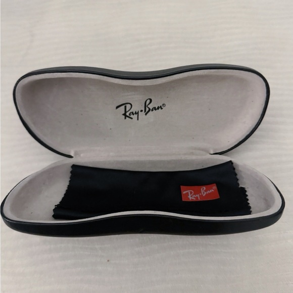 Ray Bans  lack sunglasses hard car box - Picture 1 of 3